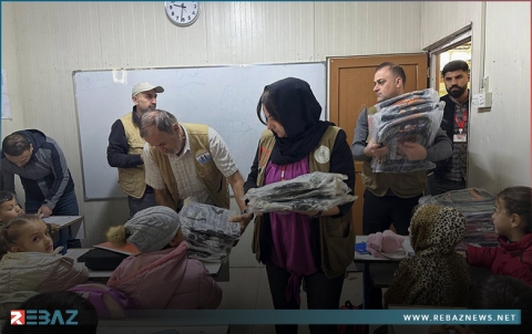 دوميز.. بارزاني الخيرية توزع الحقائب المدرسية على الطلاب  دوميز.. بارزاني الخيرية توزع الحقائب المدرسية على الطلاب