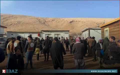 مؤسسة بارزاني الخيرية توزع مساعدات على النازحين في جبل شنگال مؤسسة بارزاني الخيرية توزع مساعدات على النازحين في جبل شنگال