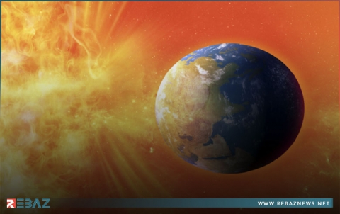 توهج شمسي يضرب الأرض مع أضواء شمالية مرئية عبر العالم!