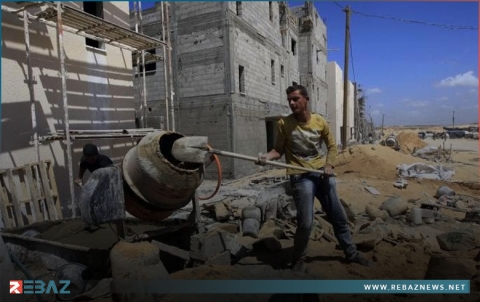 لا تكفي أجورهم للعيش على الكفاف... عمال إدلب يشكون سوء أحوالهم