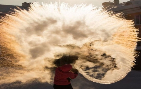 أعمال فنية تحت درجة حرارة 40 تحت الصفر