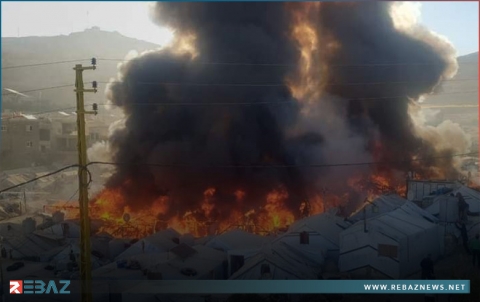 حريق كبير يلتهم مخيماً للاجئين السوريين في منطقة عرسال اللبنانية