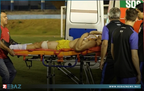 بالفيديو.. شرطي يطلق النار على لاعب في الملعب