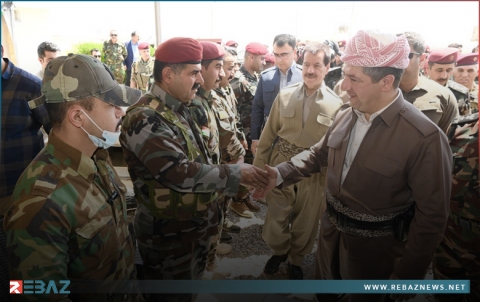 رئيس حكومة إقليم كوردستان يزور قوات البيشمركة